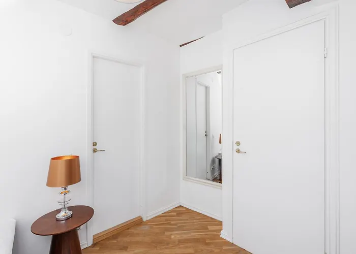 Airhome - Travel Soul * تالين